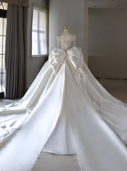 Gorgeous Wedding Dress Sweetheart Long Sleeve Pleated Wedding Dress  D3184