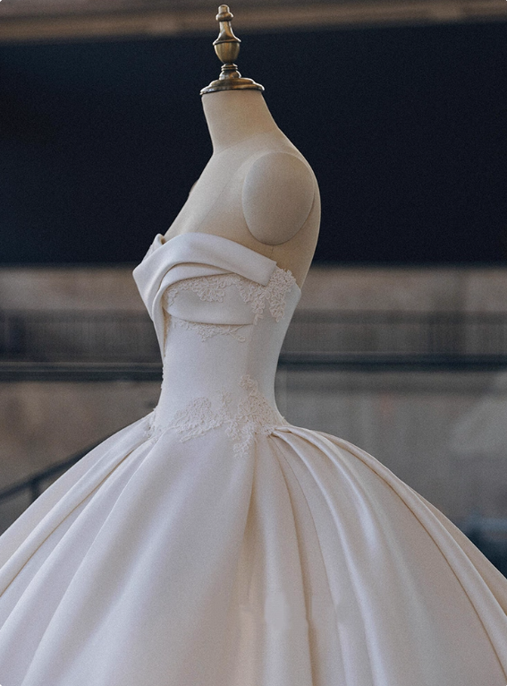 Elegant Wedding Dress Strapless Pleated Wedding Dress  D3192
