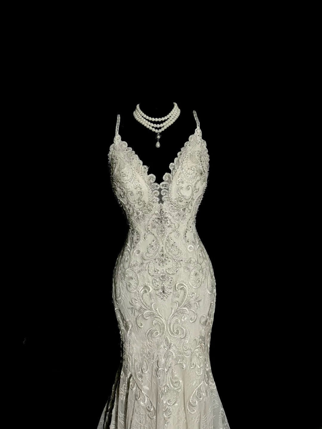 Charming Wedding Dress Spaghetti Straps Backless Mermaid Wedding Dress  D3211