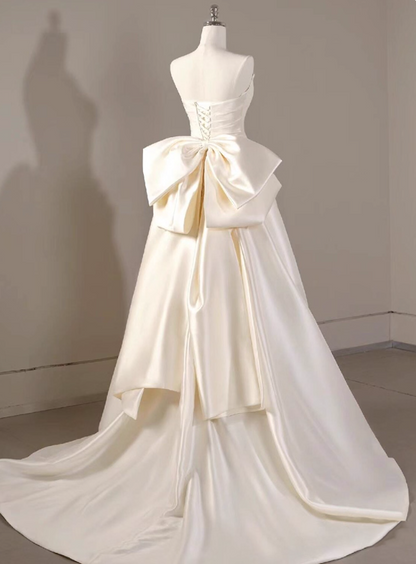 Charming Wedding Dress Strapless Pleated Wedding Dress D3228