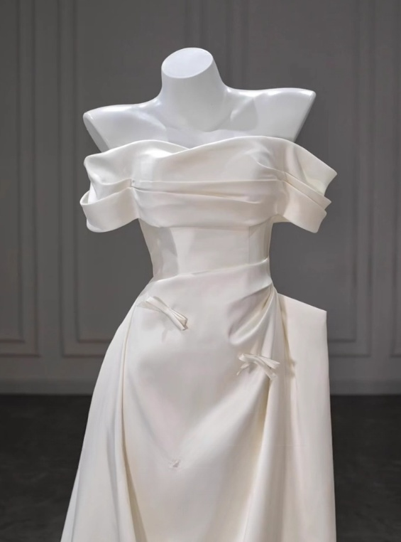 Elegant Wedding Dress A Line Off Shoulder Pleated Wedding Dress  D3233