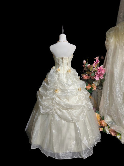Retro Wedding Dress Strapless Pleated Rose Wedding Dress  D3249