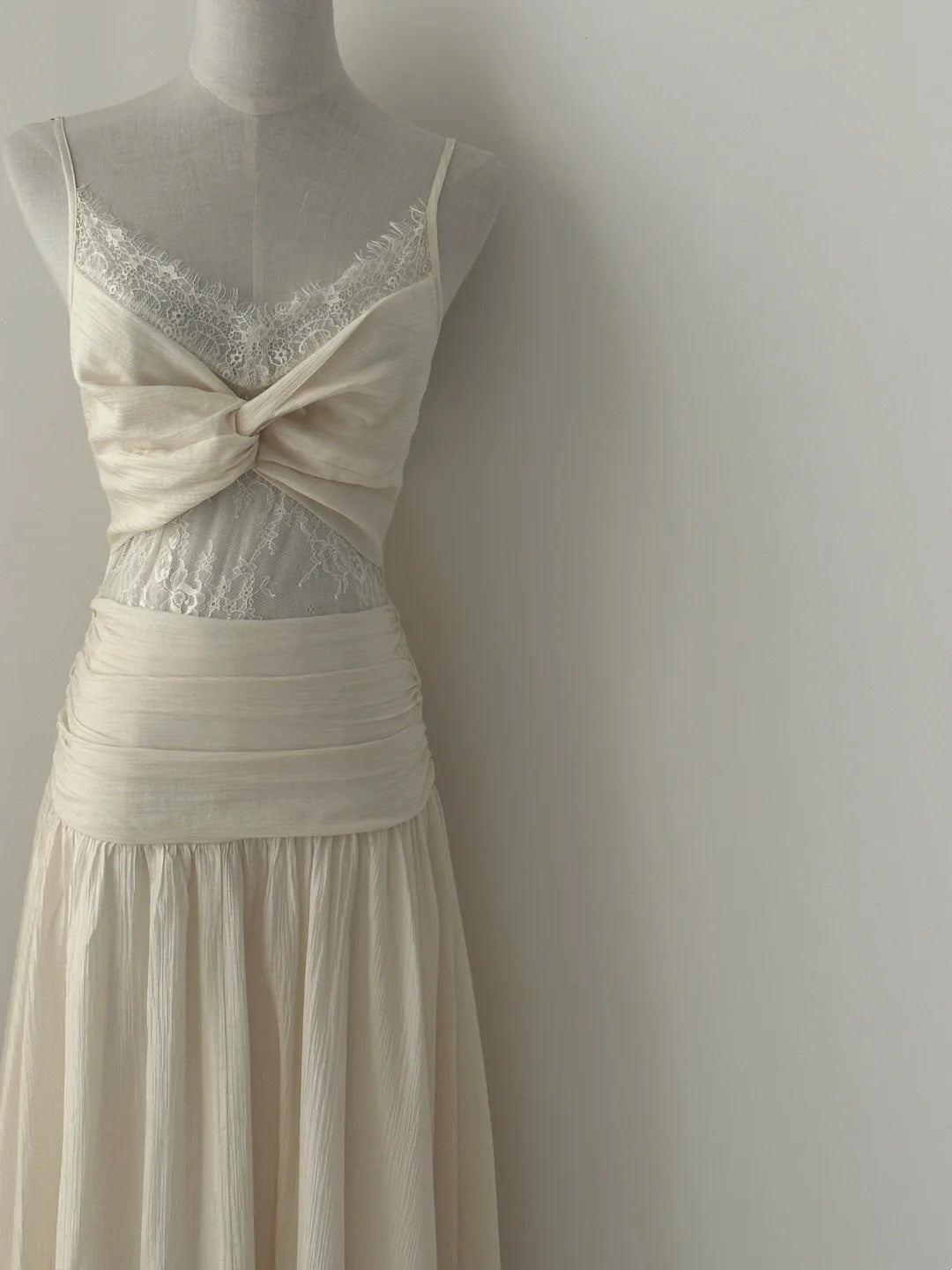 Elegant Prom Dress A Line Spaghetti Straps Pleated Lace Evening Dress Birthday Party Dress      D3364