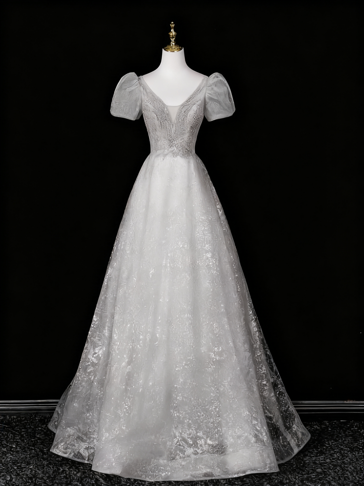 Shiny Prom Dress A Line V-neck Tulle Evening Dress Quinceanera Dress       D3371