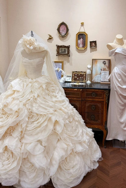 Retro Wedding Dress Strapless Flower Pleated Tiered Wedding Dress D3406