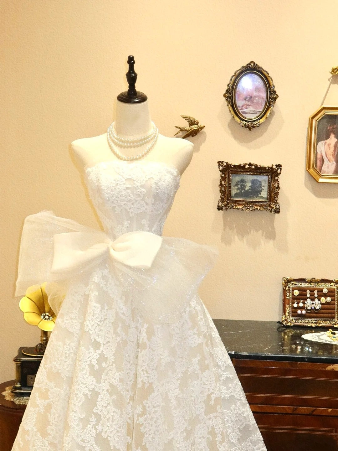 Elegant Wedding Dress A Line Strapless Bowknot Wedding Dress  D3411