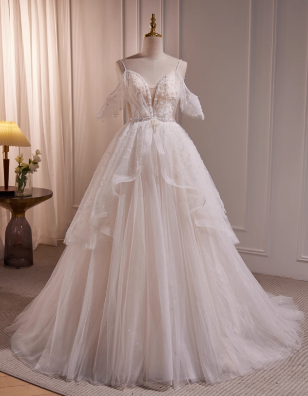 Romantic Wedding Dress Spaghetti Straps Tulle Wedding Dress     D3474