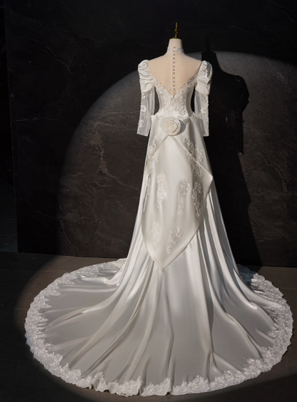 Retro Wedding Dress A Line High Collar Pleated Wedding Dress    D3480