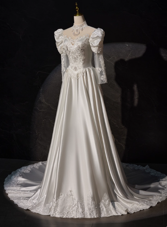 Retro Wedding Dress A Line High Collar Pleated Wedding Dress    D3480