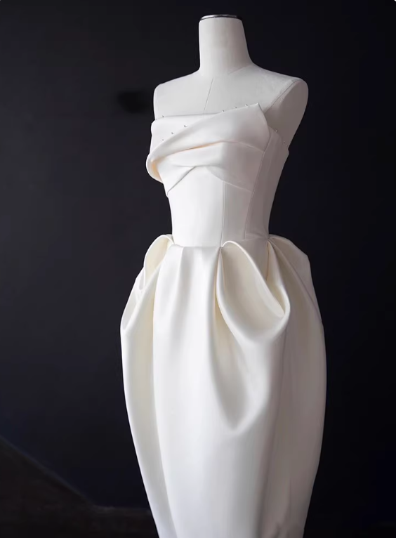 Minimalist Wedding Dress Strapless Pleated Wedding Dress   D3484