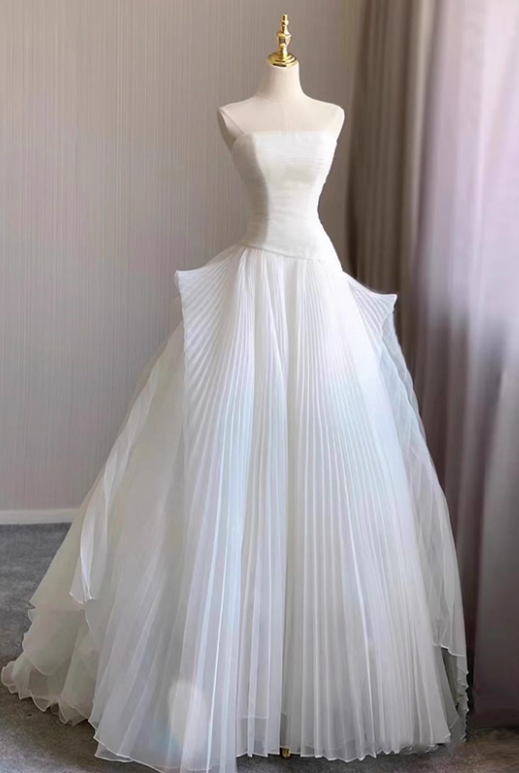 Pretty Wedding Dress Strapless Pleated Tulle Wedding Dress   D3486