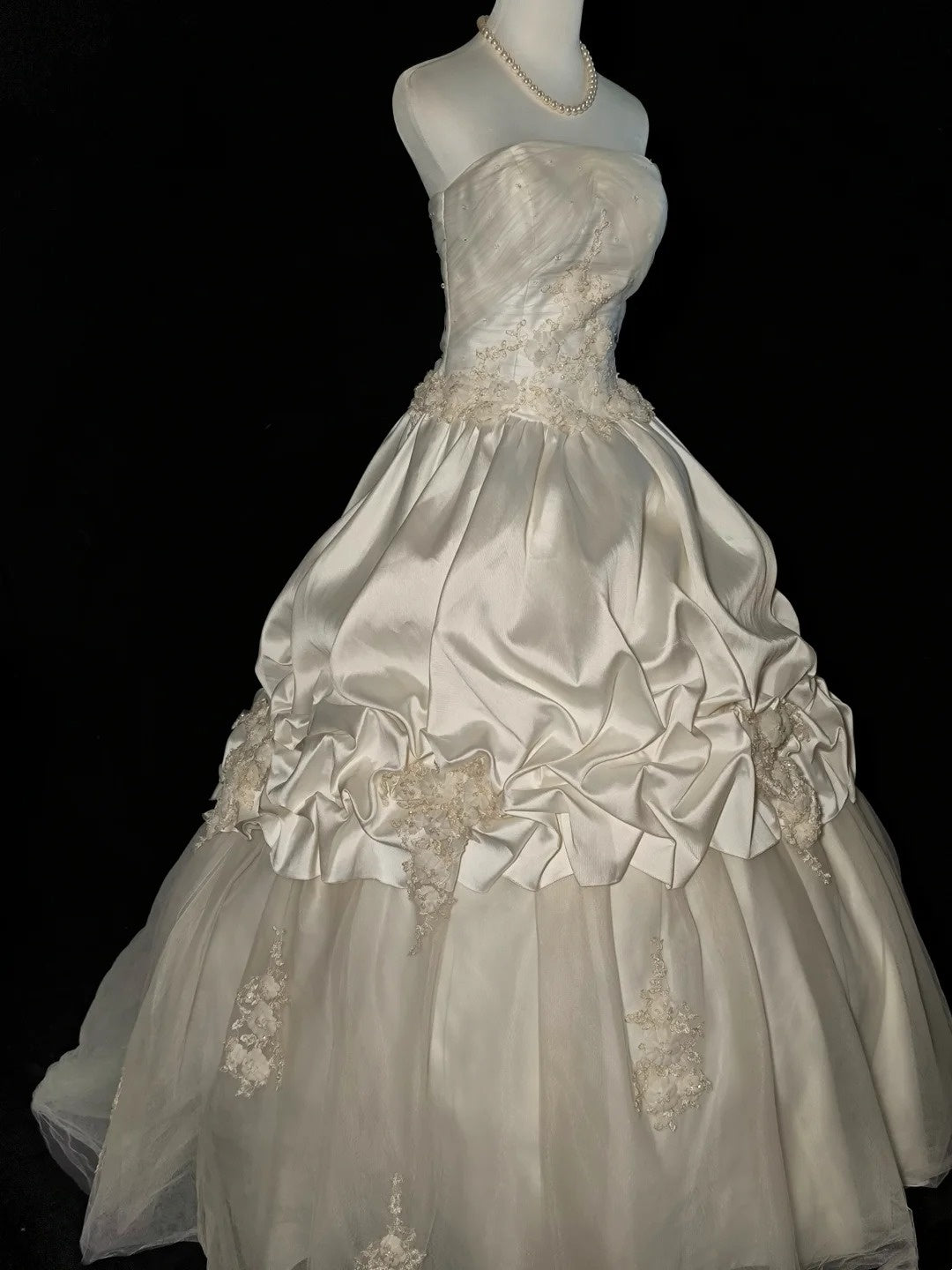 New Arrival Wedding Dress Strapless Pleated Tulle Wedding Dress     D3559