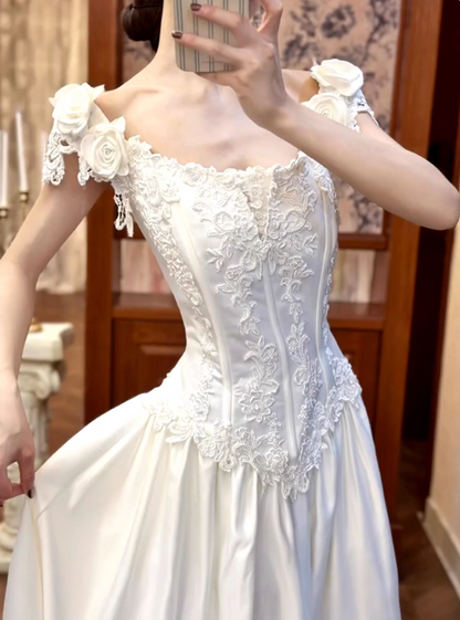 Newest Wedding Dress Crew Neck Pleated Wedding Dress   D3591