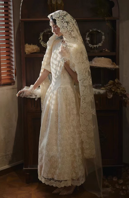 Retro Wedding Dress Crew Neck Pleated Wedding Dress   D3593
