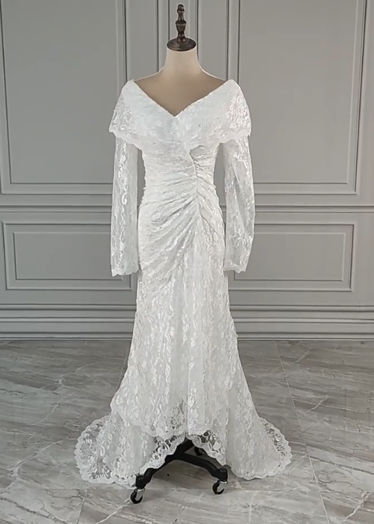 Retro Wedding Dress V-neck Pleated Lace Wedding Dress  D3596