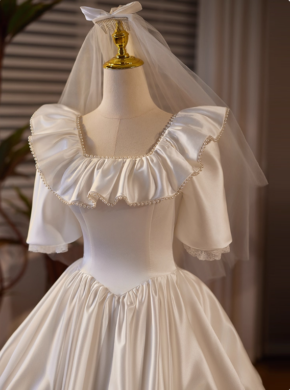 Retro Wedding Dress Square Neck Pleated Wedding Dress  D3687