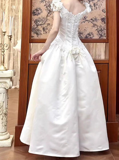 Retro Wedding Dress Crew Neck Short Sleeves Wedding Dress  D3867