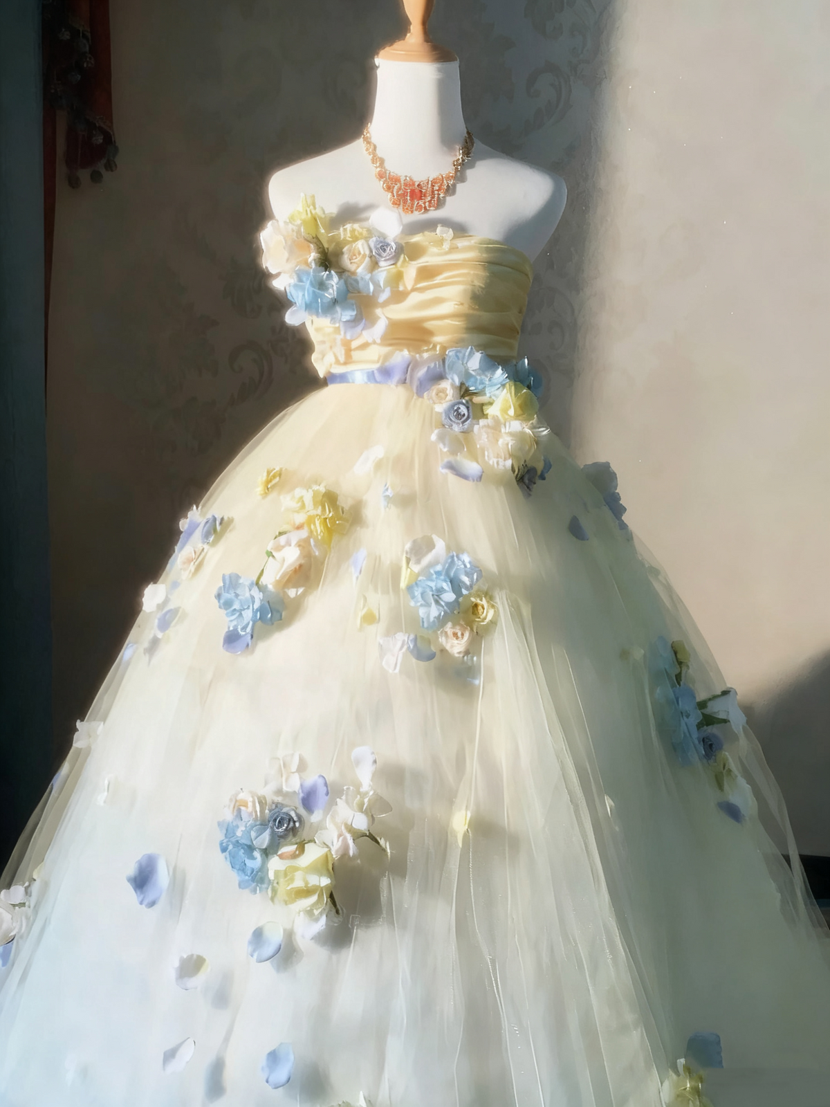 Charming Prom Dress Strapless Floral Tulle Pleated Ball Gown Evening Dress Sweet 16 Dress  D3926