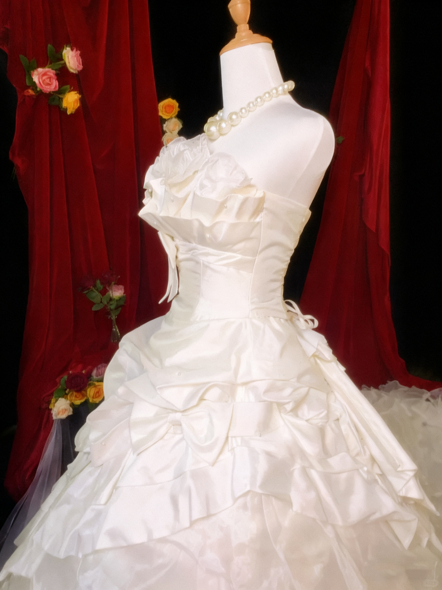 Vintage Wedding Dress Strapless Pleated Tiered Wedding Dress  D3937