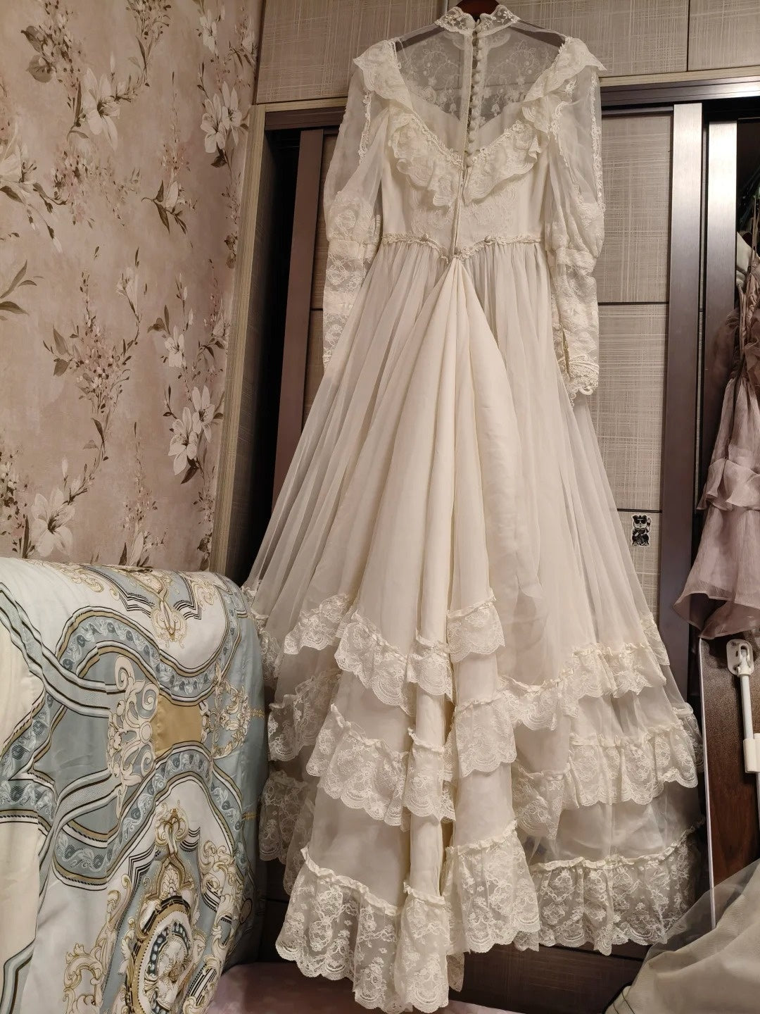 Retro Wedding Dress High Collar Tulle Wedding Dress  D3995