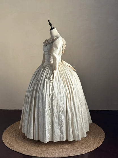 Retro Wedding Dress Crew Neck Pleated Wedding Dress  D4002