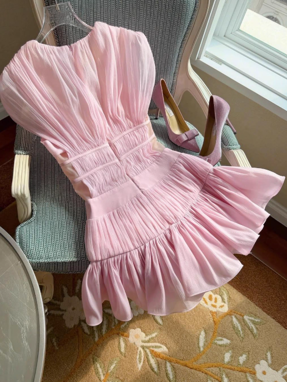 Elegant Homecoming Dress A Line V-neck Pleated Short Prom Dress Cocktail Dress Birthday Party Outfits  D4056