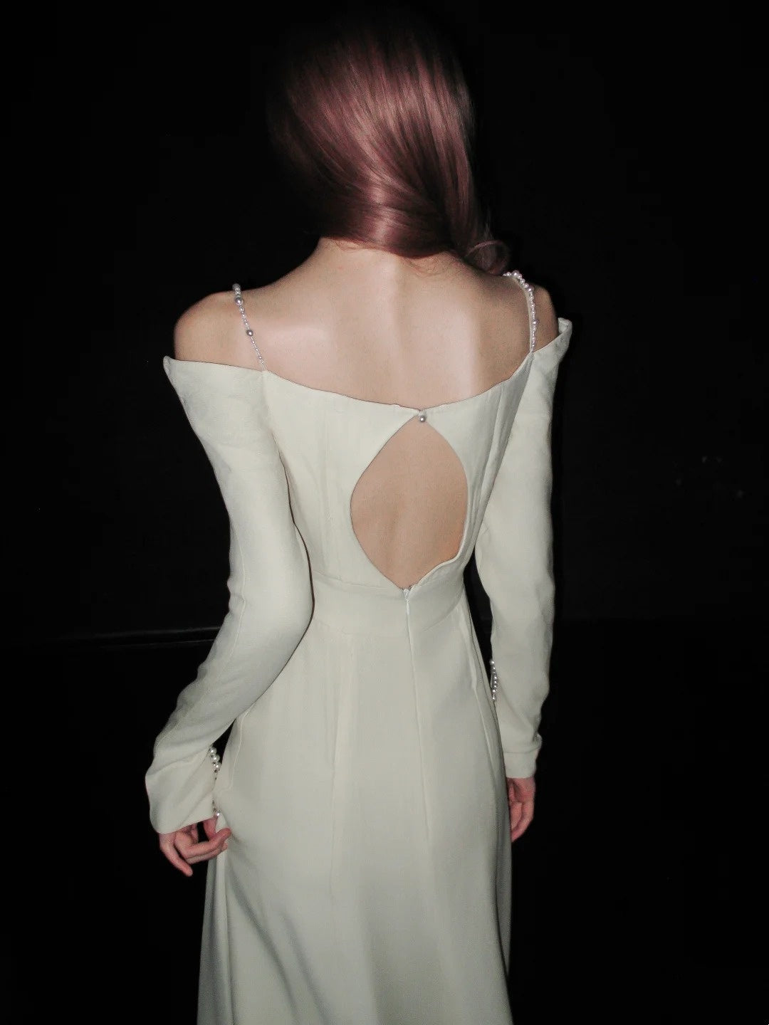 Pretty Wedding Dress Off Shoulder Long Sleeves Backless Wedding Dress     D4074
