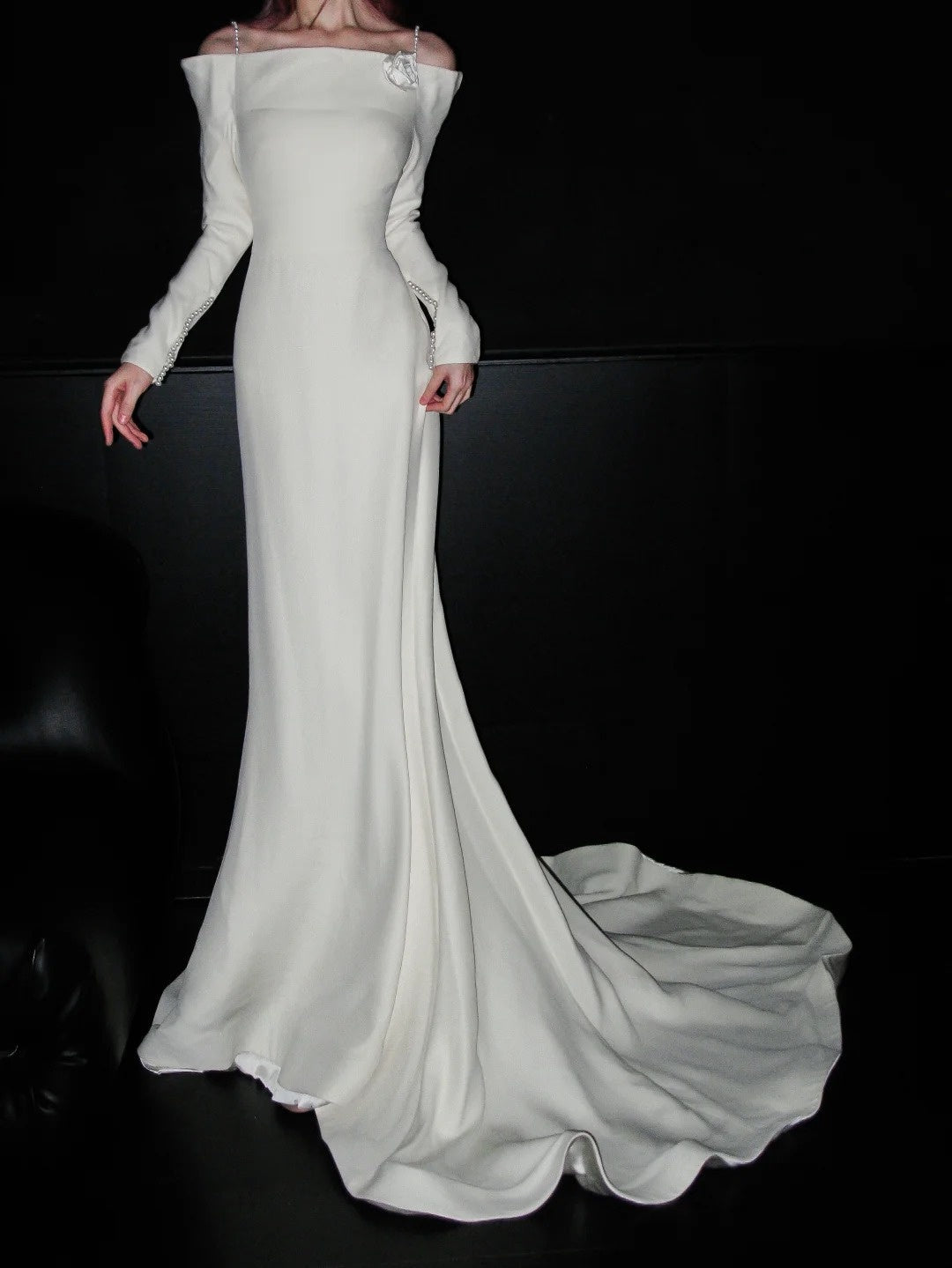 Pretty Wedding Dress Off Shoulder Long Sleeves Backless Wedding Dress     D4074