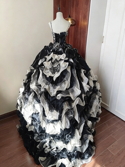 Gorgeous Prom Dress Spaghetti Straps Ruffle Tiered Ball Gown Evening Dress Sweet 16 Dress Birthday Party Outfits   D4082