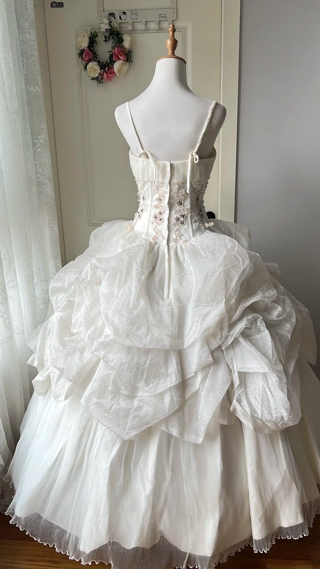 Retro Wedding Dress Spaghetti Straps Pleated  Wedding Dress  D4146