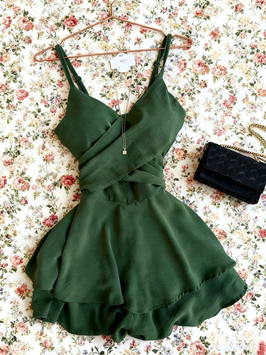 Stunning Homecoming Dress Spaghetti Straps Pleated Short Prom Dress Birthday Party Dress Cocktail Dress    D4164