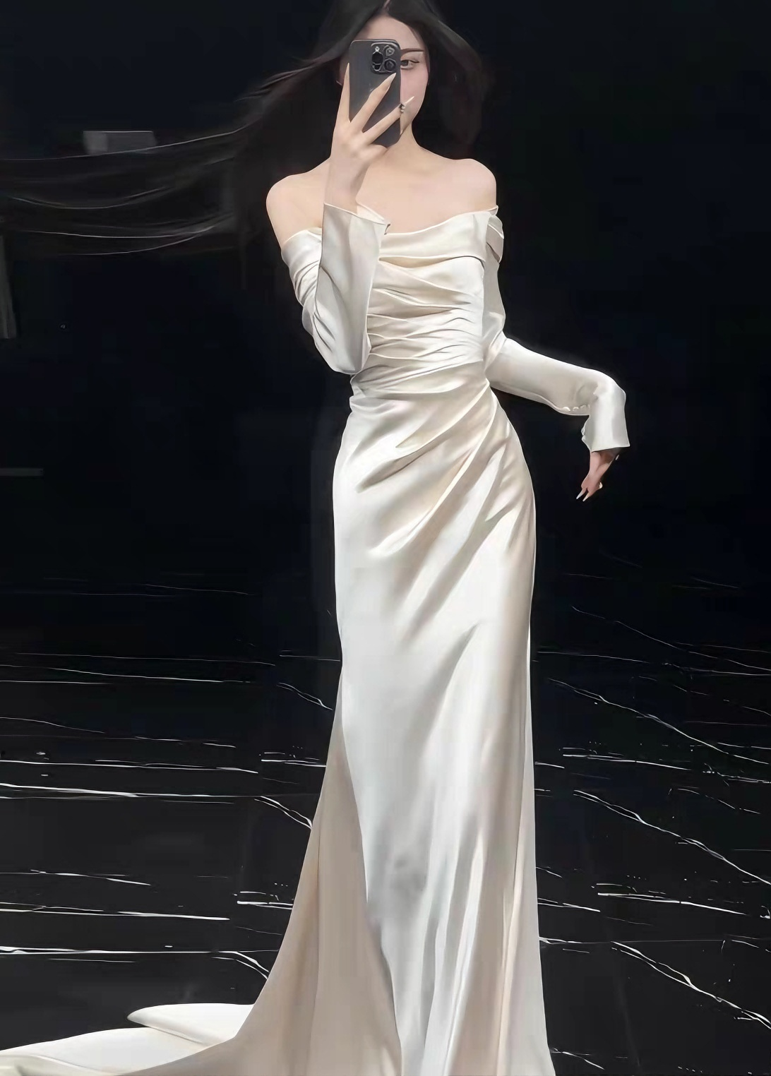 Minimalist Wedding Dress Off Shoulder Long Sleeves Pleated Wedding Dress    D4309