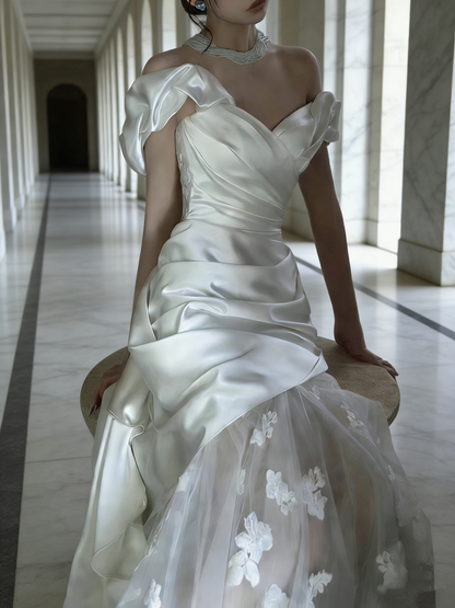 New Arrival Wedding Dress Off Shoulder Pleated Tulle Mermaid Wedding Dress   D4320