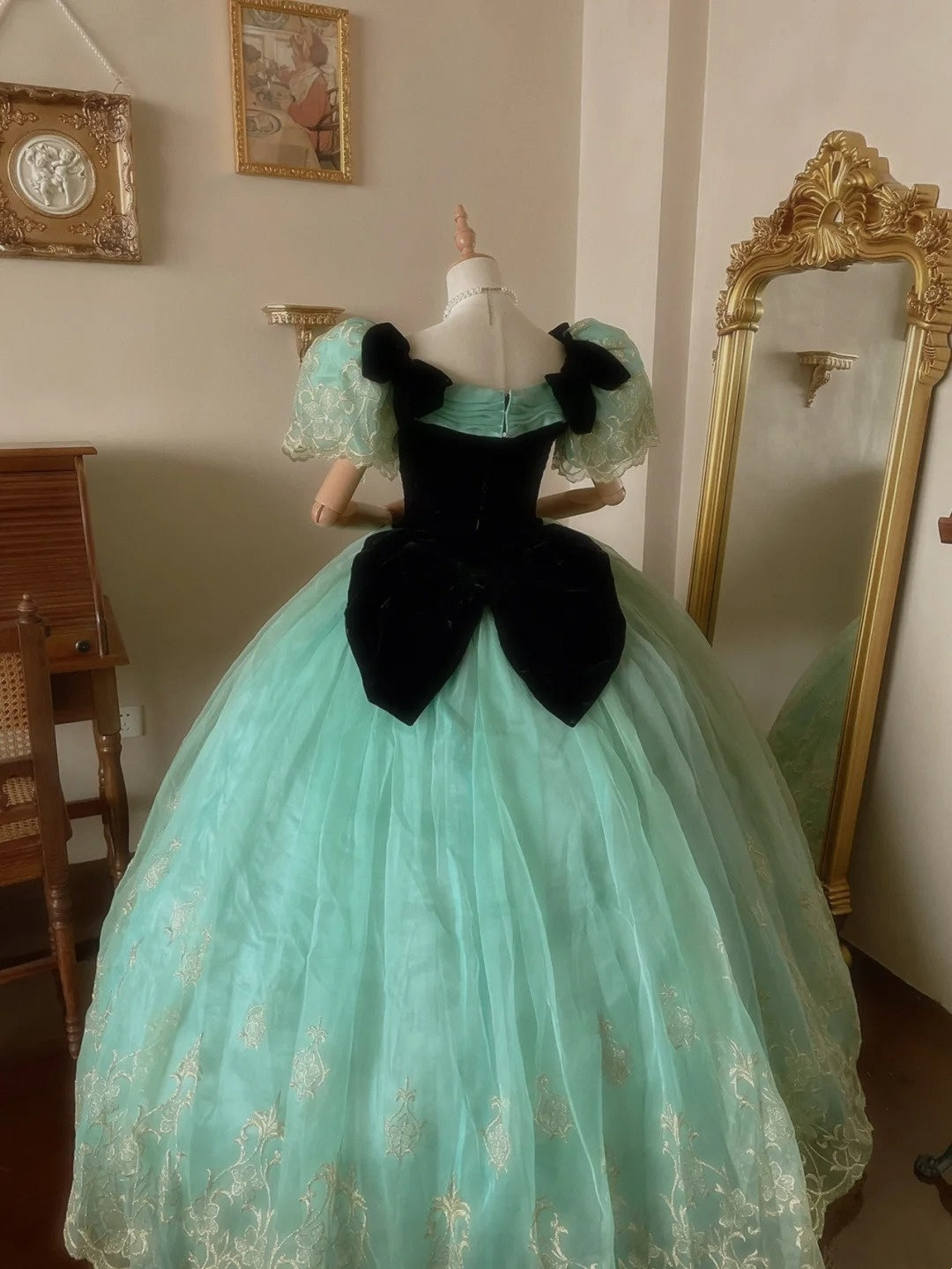 Pretty Prom Dress Square Neck Pleated Tulle Quinceanera Dress Ball Gown Evening Dress       D4355