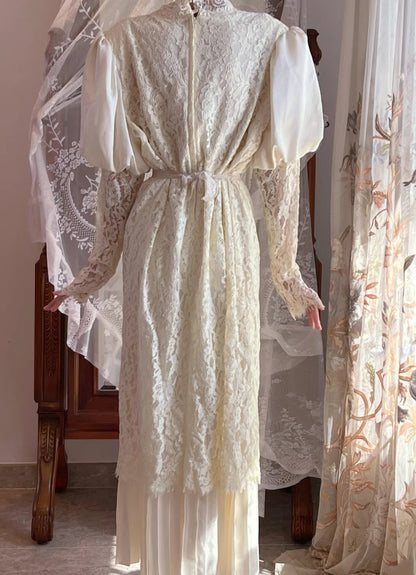 Retro Wedding Dress High Collar Long Sleeves Pleated Wedding Dress  D4445