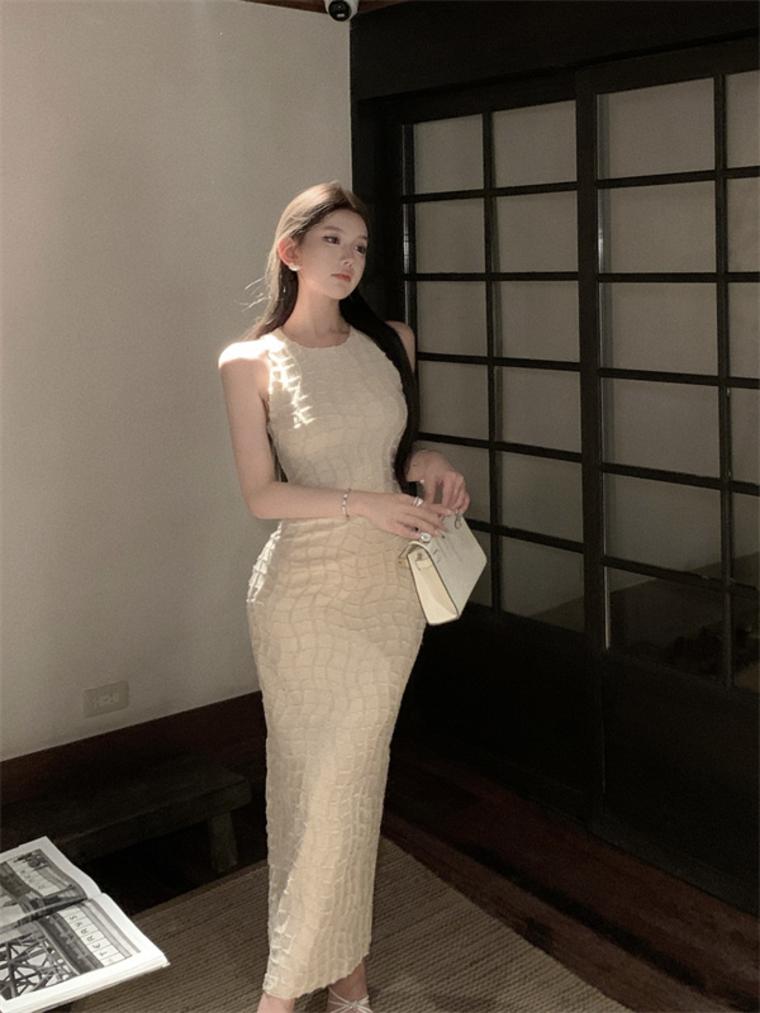 Temperament sleeveless vest dress slim fit hip dress R0559