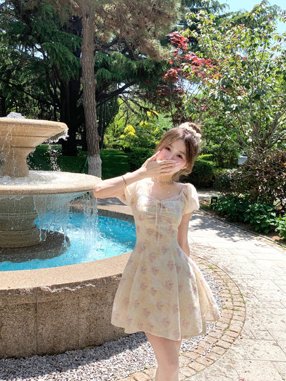 French yellow floral short-sleeved dress, beautiful summer skirt R3867