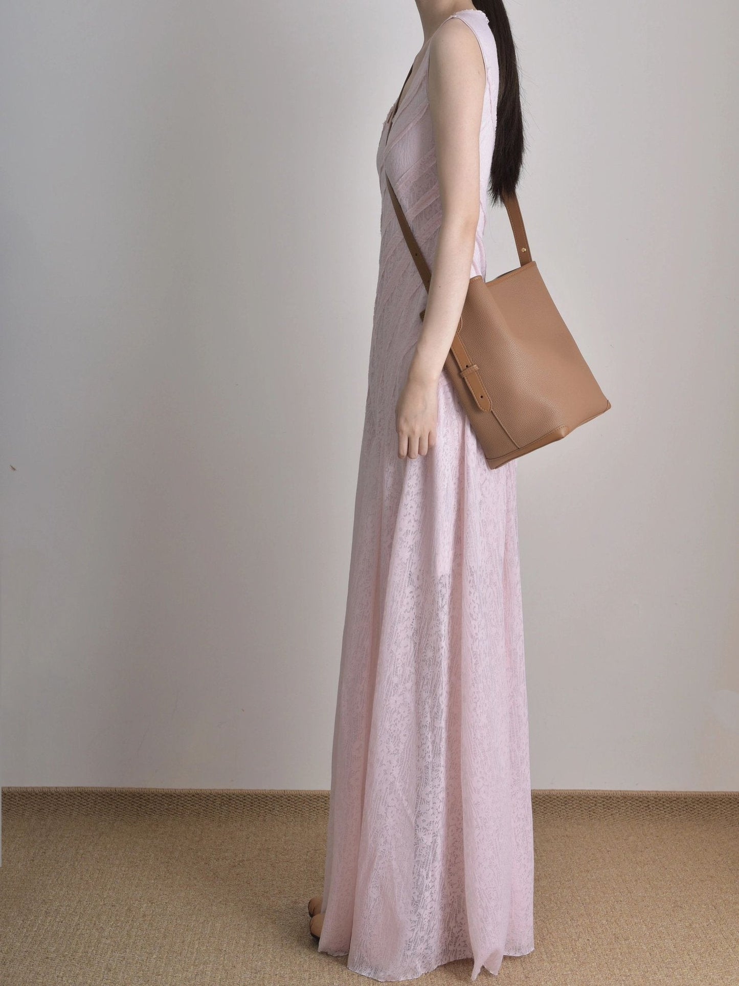 Pink suspender dress, beautiful waist temperament long dress R0533