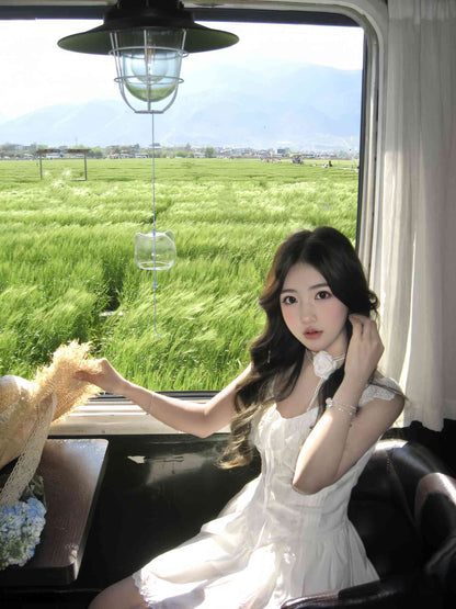Gentle white moonlight suspender dress beautiful temperament waist A-line short skirt R0742