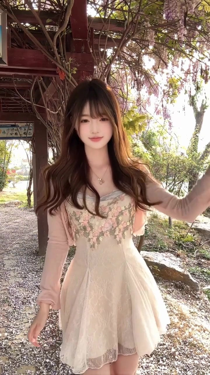 Flower suspender dress gentle and sweet style temperament waist A-line short skirt R0812