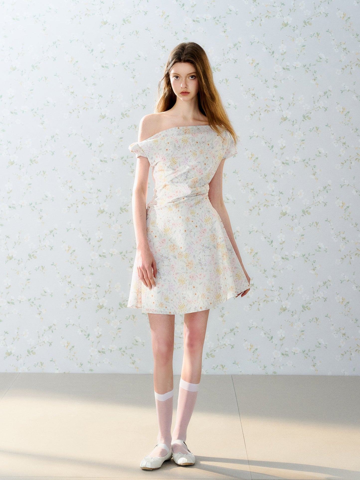One-shoulder floral dress with asymmetrical twisted pleated waist R5206