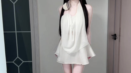 A complete set of pure and relaxed white halter top and short skirt two-piece suit R0833