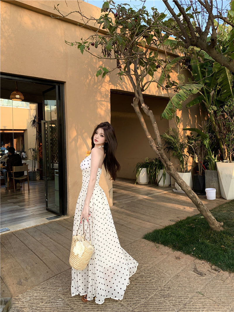Small v-neck halter neck polka dot long dress with backless herringbone waist R0549