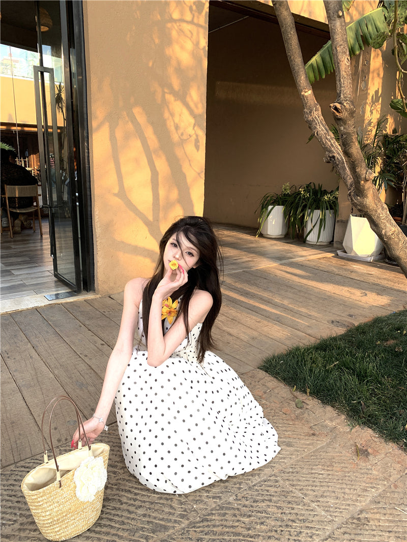Small v-neck halter neck polka dot long dress with backless herringbone waist R0549