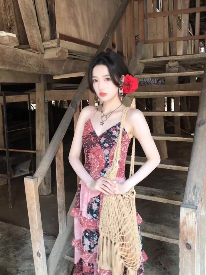 Women's Retro Floral Sling Dress Beautiful Waist A-Line Long Dress R0605