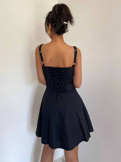 Sexy lace-up tube top suspender dress with design and slim waist and fishbone strappy short skirt R3049
