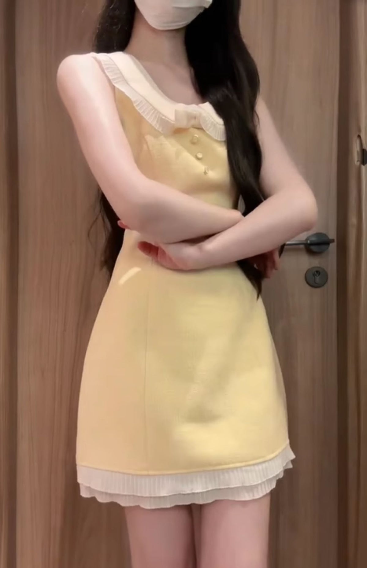 Beautiful dress with a sense of wealth, doll collar and waist yellow skirt new style R0809