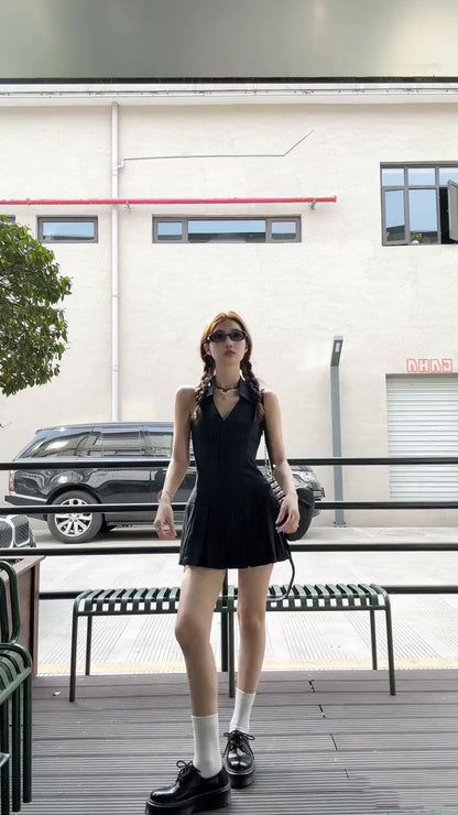 Hot girl halter neck dress chic waist a-line pleated short skirt R0583