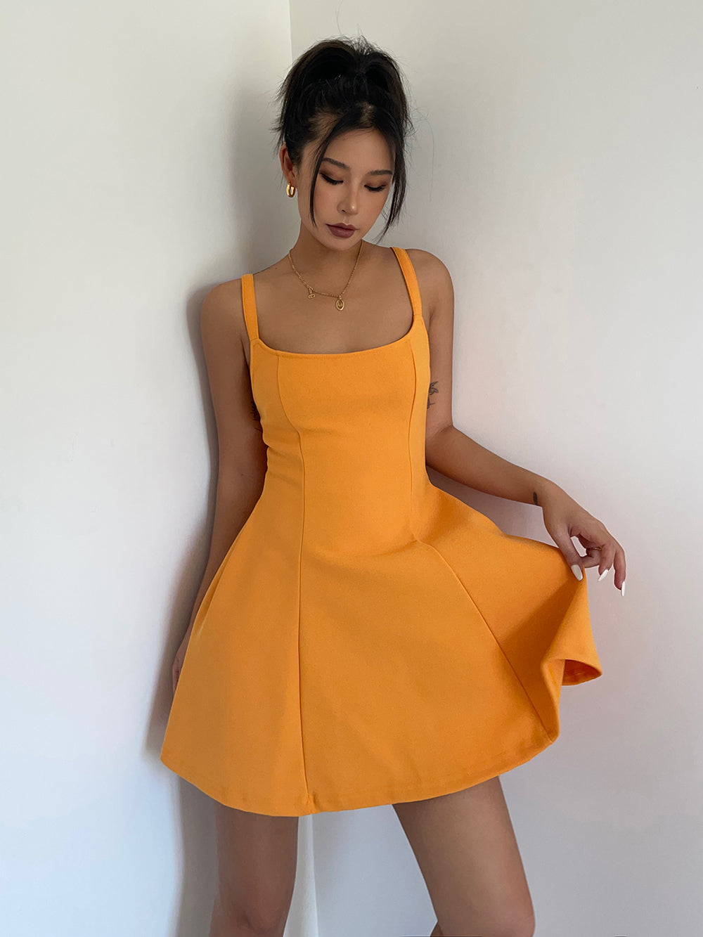 High-grade simple backless suspender dress for women summer lace-up short skirt R3044