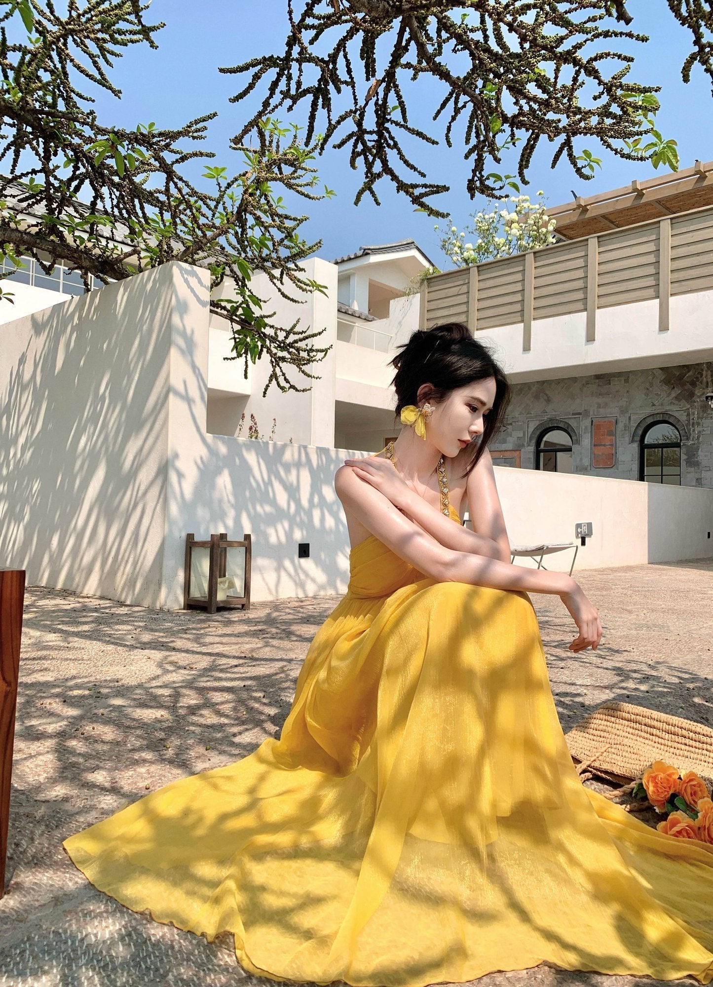 Beautiful little skirt yellow backless halter neck long skirt new style R0641